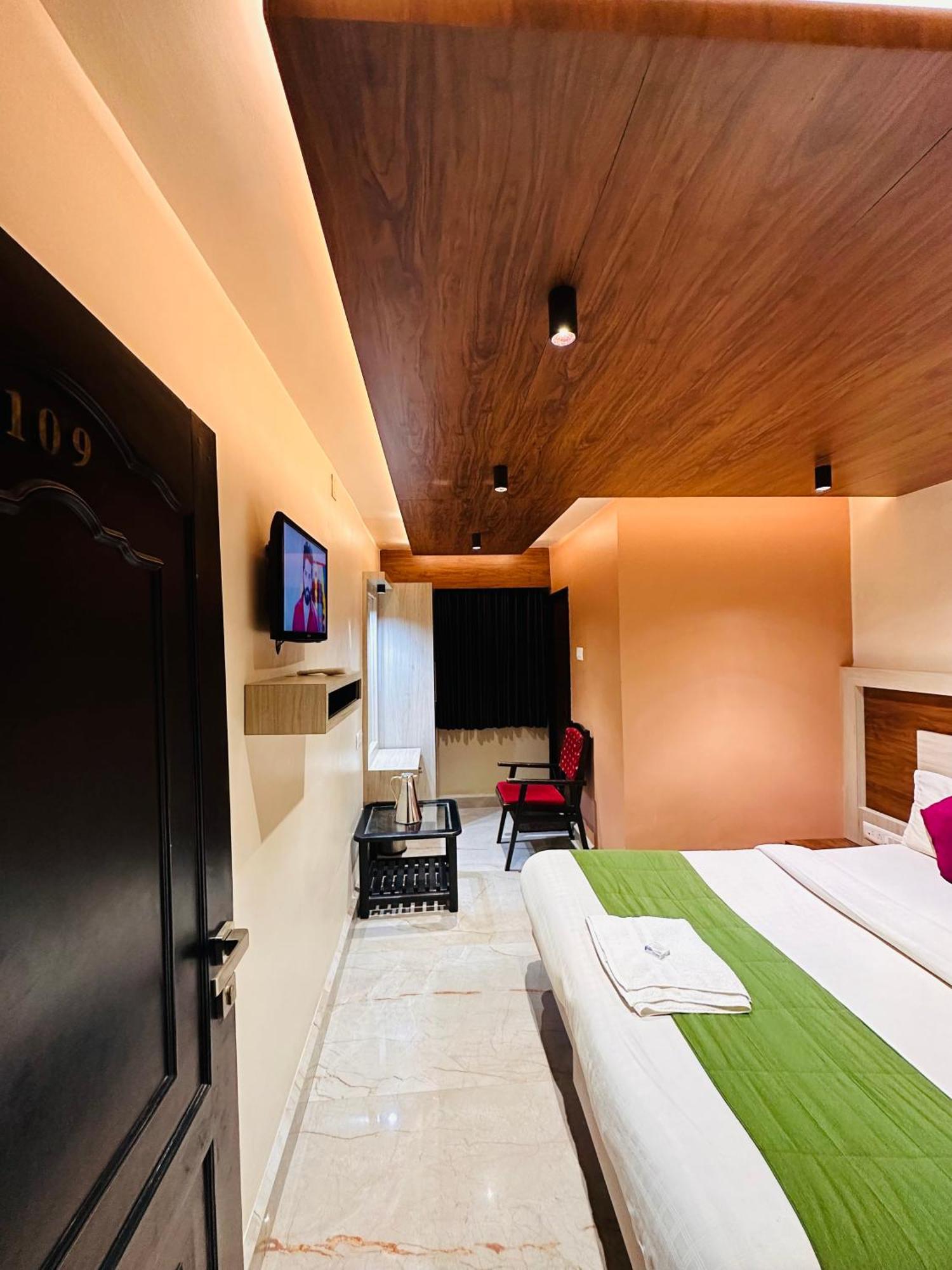Hotel City Palace Utakamand Zewnętrze zdjęcie